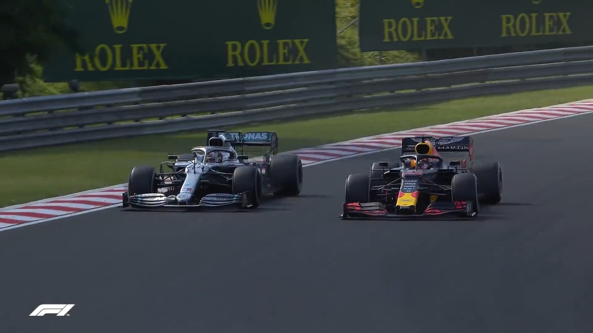 高光时刻:车手赢得世界冠军的经典瞬间的简单介绍 高光时刻:车手赢得世界冠军的经典瞬间的简单介绍