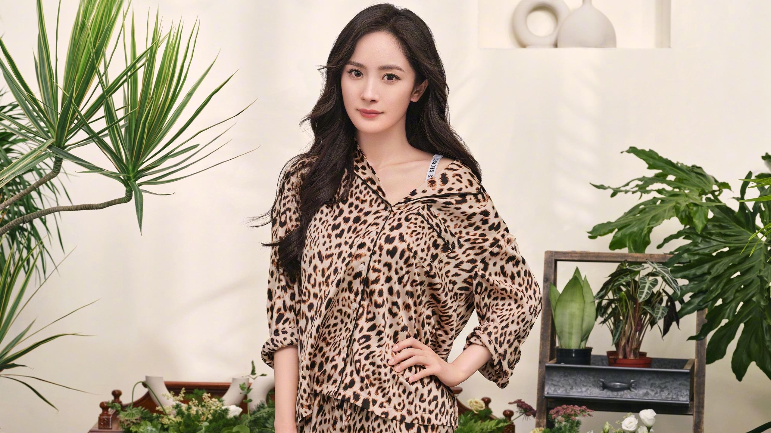 曼联豪掷巨资引进新锋线，目标争夺联赛冠军，曼联新款