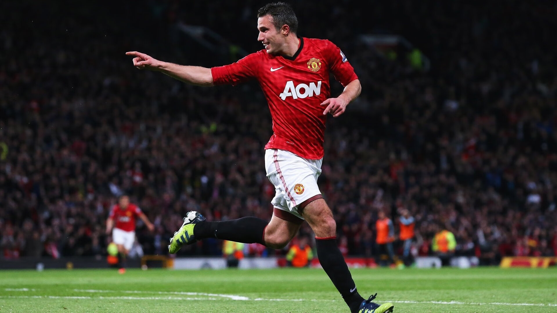 球员的“幕后”生活:日常训练和生活方式揭秘,职业球员的生活