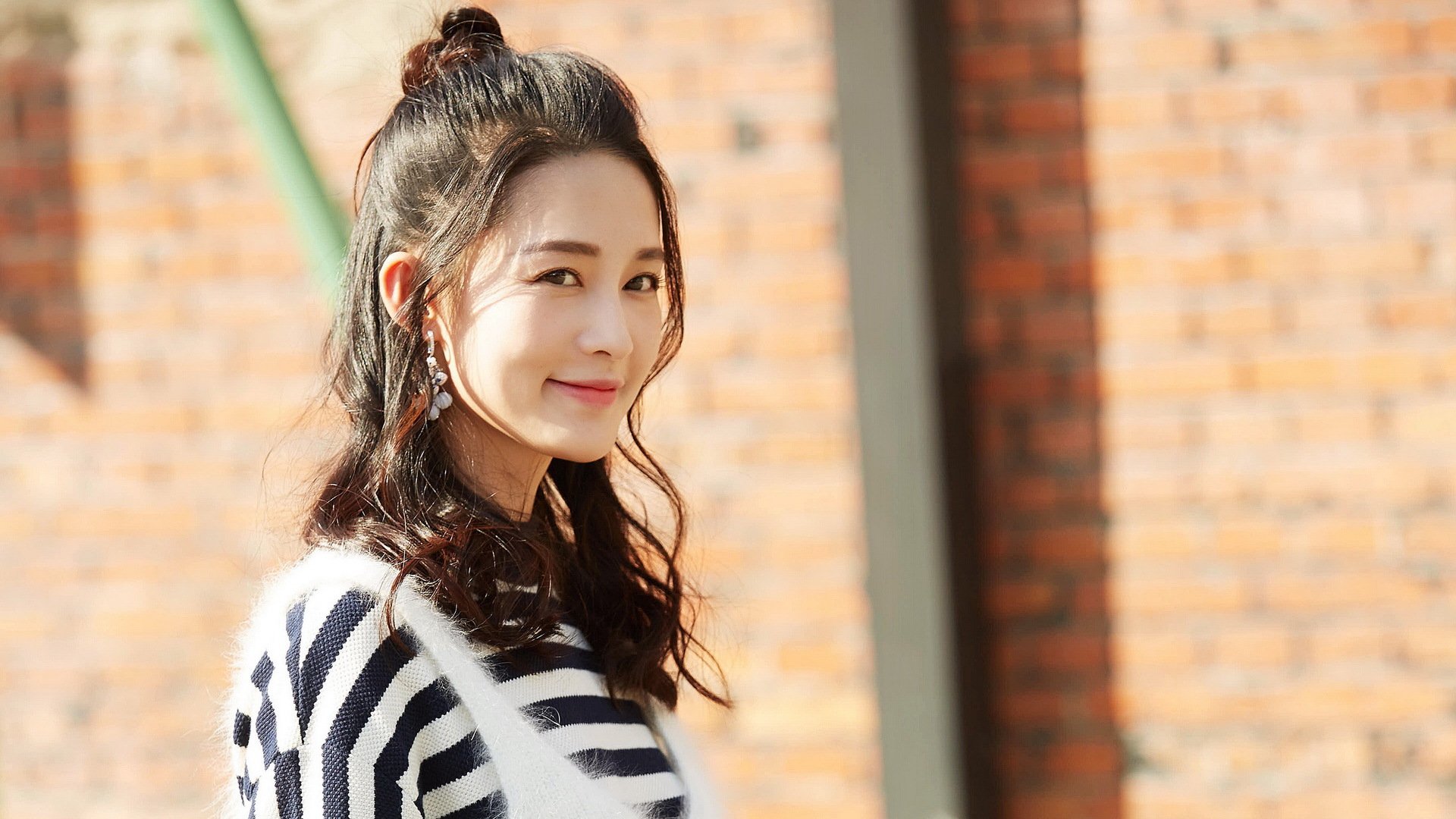 曼联召开发布会宣布新任助教加入,曼联主教练2021