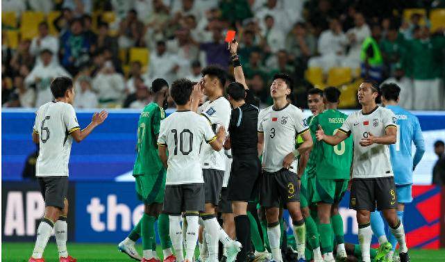 B体育平台:林良铭：在国家队比赛中表现出色，赢得主教练信任的简单介绍