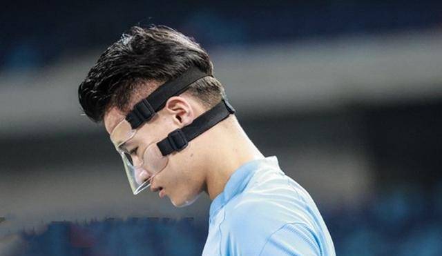 包含B体育平台:林良铭：在国家队比赛中表现出色，赢得球迷喜爱的词条