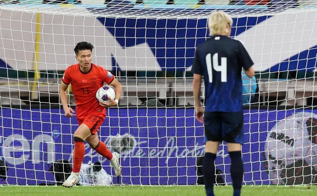 包含B体育平台:林良铭：在国家队比赛中表现出色，赢得球迷喜爱的词条