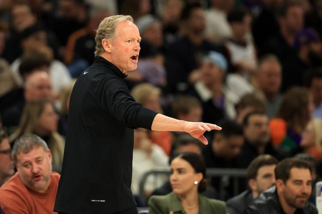 bsports体育：雄鹿队布登霍尔泽的调整：能否让球队重回巅峰？的简单介绍