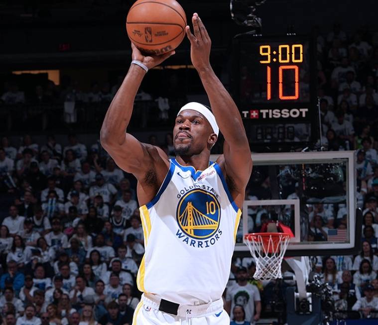 B体育官方网址：篮球球星的个人品牌管理：如何维护良好的公众形象？的简单介绍