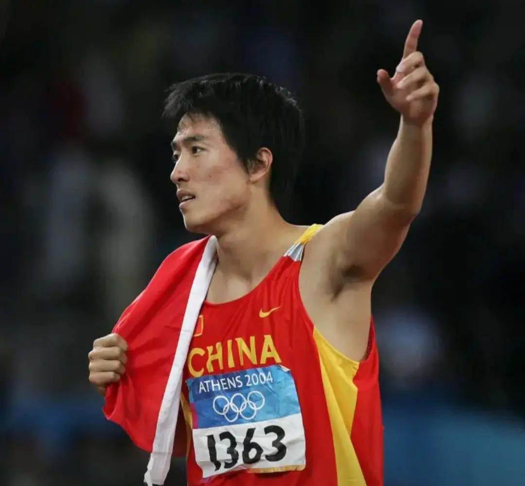 包含B体育:田径明星打破世界纪录,创造历史的词条 包含B体育:田径明星打破世界纪录,创造历史的词条